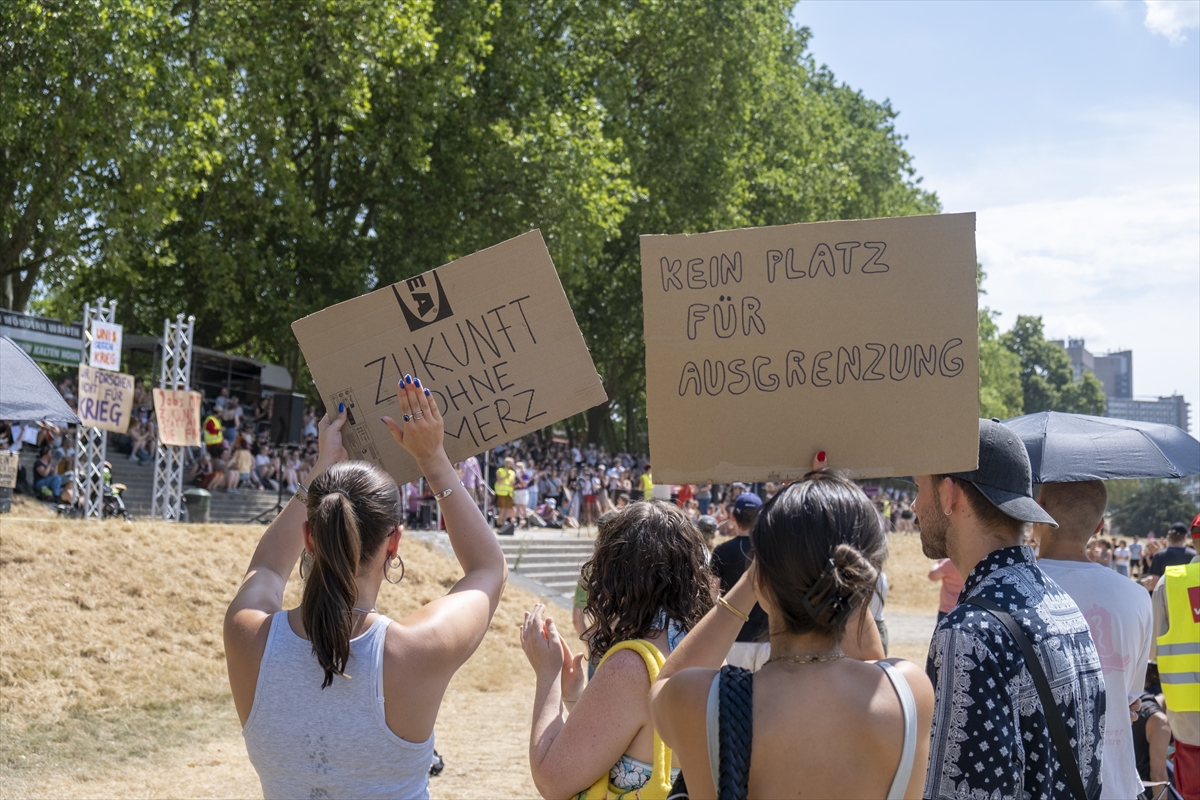 Almanya Başbakanı Merz, Köln Üniversitesinde protesto edildi